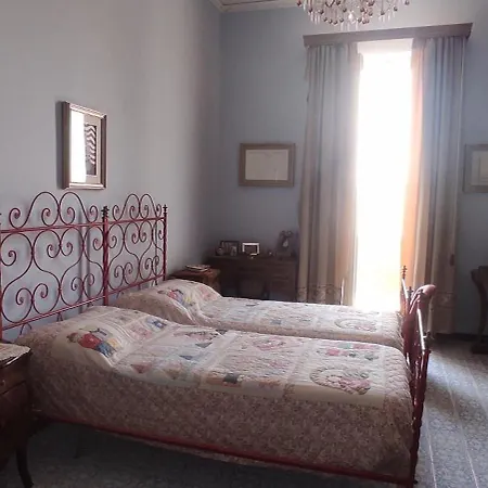 Guest house Castello Del Piraino - Casa Vacanze Nel Cuore Della Sicilia *