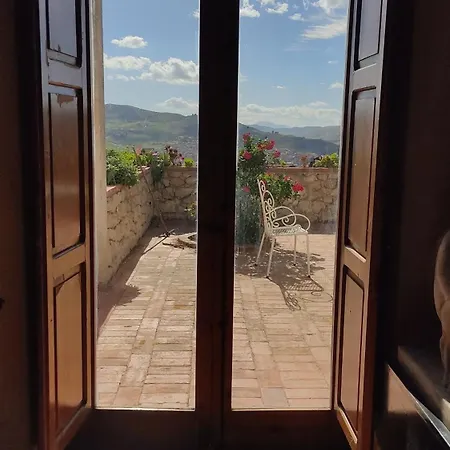 Maison d'hôtes Castello Del Piraino - Nel Cuore Della Sicilia