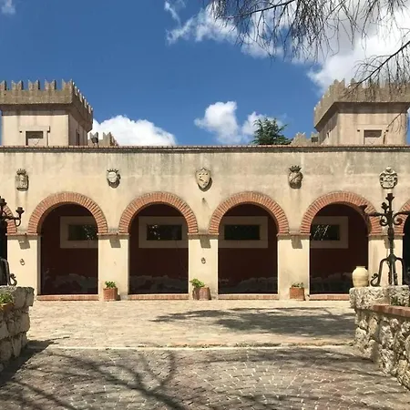 Guest house Castello Del Piraino - Casa Vacanze Nel Cuore Della Sicilia